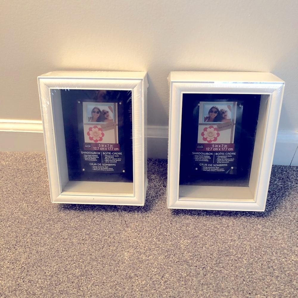 Shadow Box 5 x 7 in